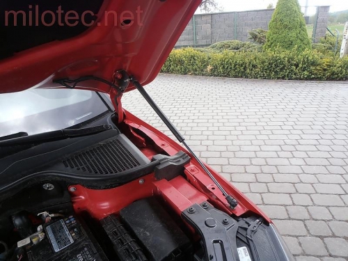 Plynové vzpěry kapoty Škoda Karoq