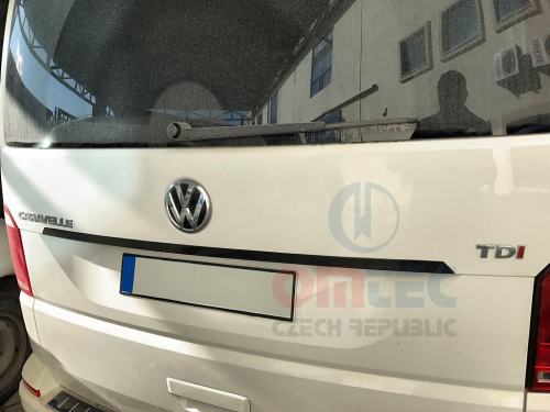 Karbon lišta nad SPZ Volkswagen T6