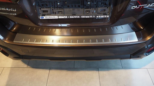 Profilovaný nerez kryt prahu zadních dveří Subaru Outback V