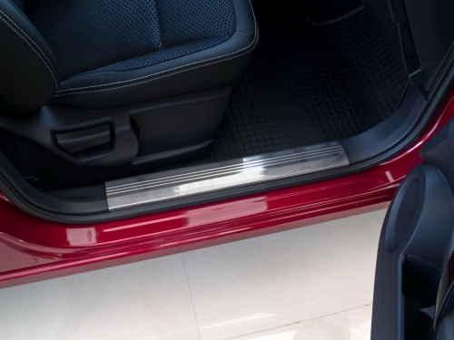 Nerez kryty vnitřních prahů Nissan QASHQAI / +2