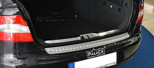 Ochranný práh zadního nárazníku Škoda Superb II sedan- stříbrné provedení