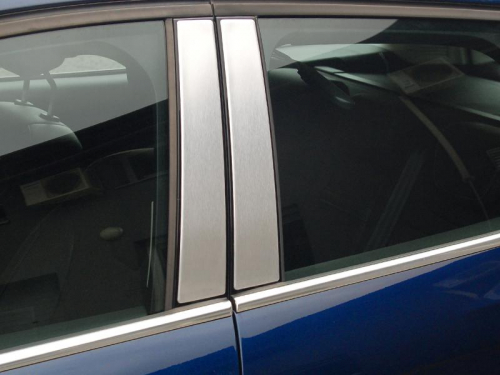 Alu kryty dveřních sloupků Opel Corsa D 5-dvéř.