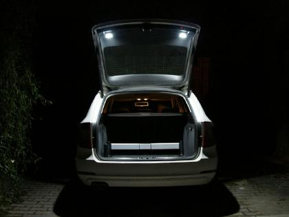 LED osvětlení kufru Škoda Superb II kombi