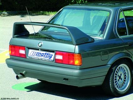 Křídlo BMW E30