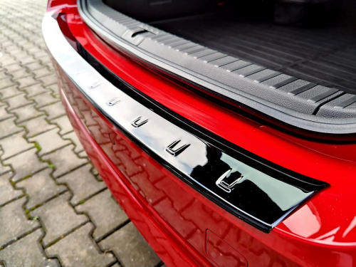 Kryt prahu zadních dveří Škoda Octavia IV kombi - černý lesk