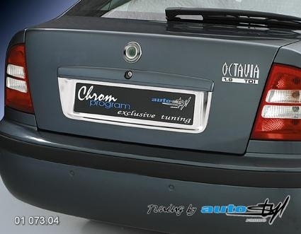 Rámeček značky zadní chrom Škoda Octavia