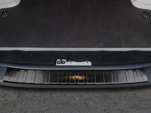Kryt prahu zadních dveří Volkswagen Crafter - černý grafit