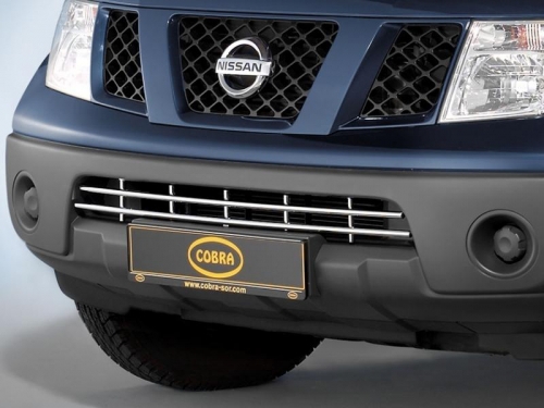 Nerez mřížka předního nárazníku Nissan Navara