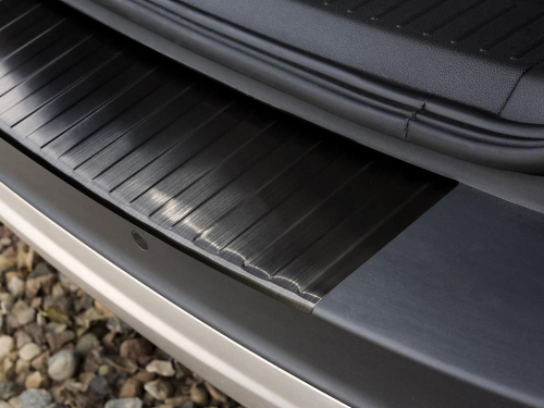 Kryt prahu zadních dveří Ford Kuga II <br>-<small> černý grafit</small>