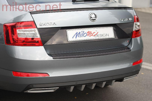 Designový kryt pod SPZ Škoda Octavia III - černý lesklý "klavírlak"