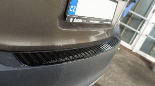 Ochranný panel zadního nárazník Škoda Yeti - lesklé provedení