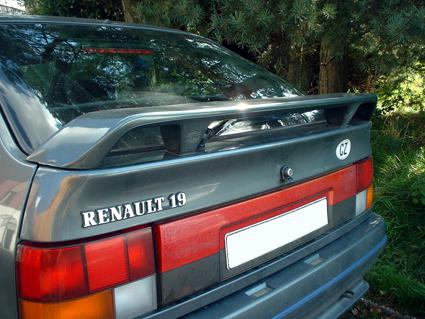 Křídlo Renault R19