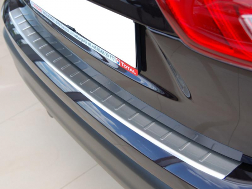 Profilovaný nerez kryt prahu zadních dveří BMW X5 II facelift (E70)
