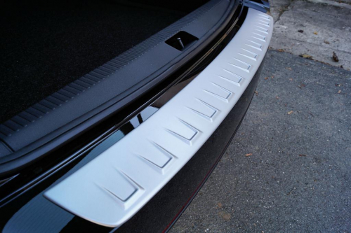 Kryt prahu zadních dveří Škoda Octavia III Combi RS Facelift - VV ALU LOOK
