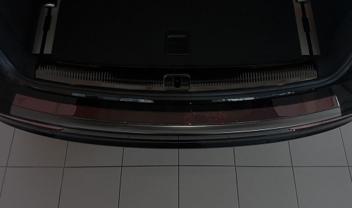 Kryt prahu zadních dveří Audi Q5 / SQ5 - červený karbon-grafit nerez