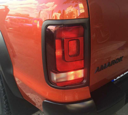 Rámečky zadních světel Volkswagen Amarok