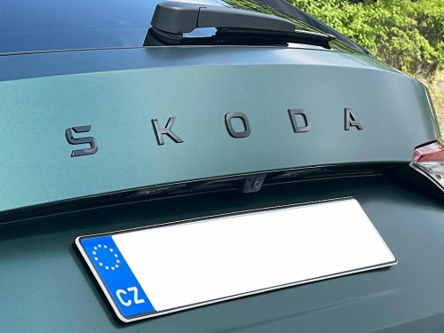 Zadní středový nápis ŠKODA originál pro vozy škoda - černý