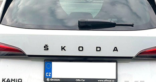 Lišta nad SPZ Škoda Kamiq - černá