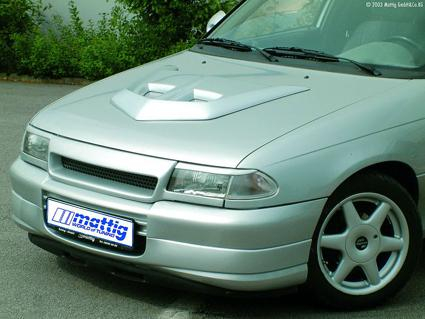 Výdech kapoty Opel Astra F