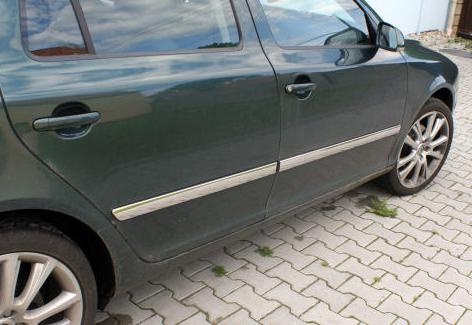 Boční lišty dveří Škoda Octavia II