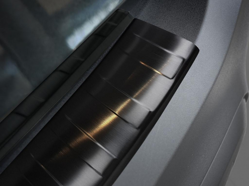 Kryt prahu zadních dveří Opel Crossland X - černý grafit
