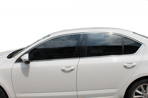 Nerez chrom lišty kolem oken dveří Škoda Octavia III