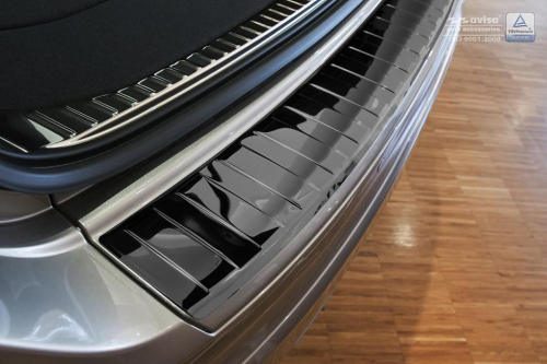 Kryt prahu zadních dveří Volvo XC60 - černý grafit lesklý