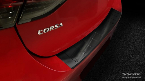 Kryt prahu zadních dveří Opel Corsa VI černý 5dvéř.