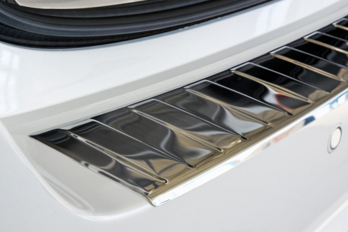 Kryt prahu zadních dveří Toyota Auris II facelift 5dv.