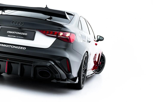 Boční spoilery zadního nárazníku V.2 verze pro Audi RS3 Sedan 8Y Facelift