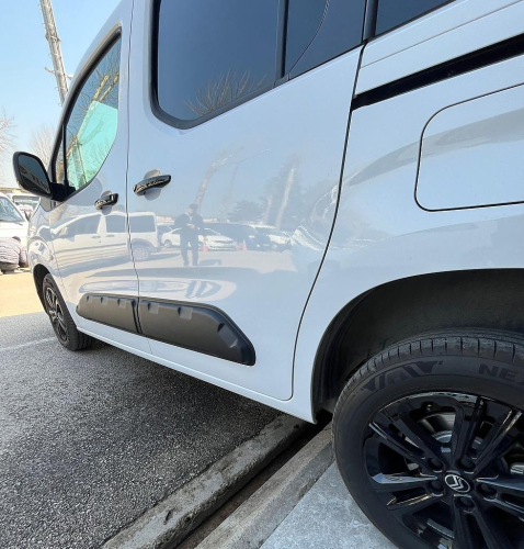 Panely dveří s prolisem Fiat Doblo III