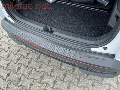 Kryt prahu zadních dveří s výstupky Škoda Elroq