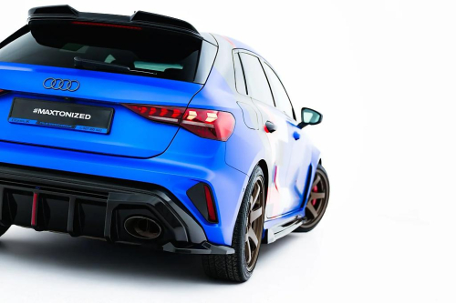 Boční spoilery zadního nárazníku V.1 verze pro Audi RS3 Sportback 8Y Facelift