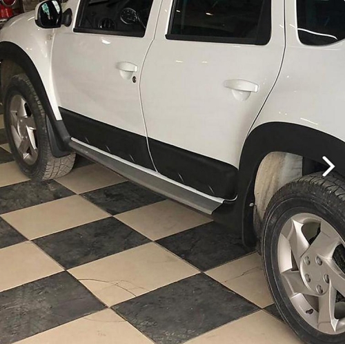 Panely dveří Dacia Duster I