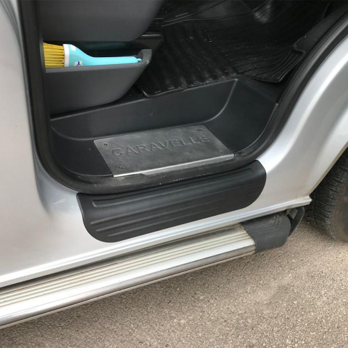 Plastové kryty vnitřních prahů Volkswagen Transporter T6