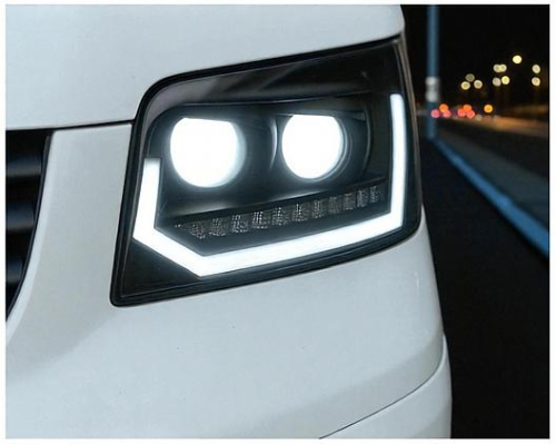 FULL LED přední čirá světla s dynamickým blikačem a denním svícením Volkswagen T5