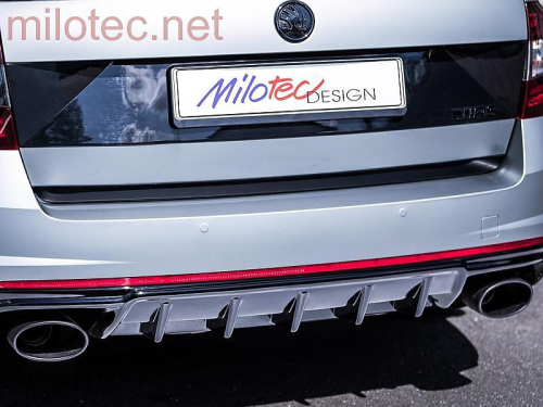 Lišta hrany zadních dveří Škoda Octavia III Combi - černý lesklý "klavírlak"