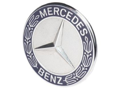 Logo Mercedes na kapotu