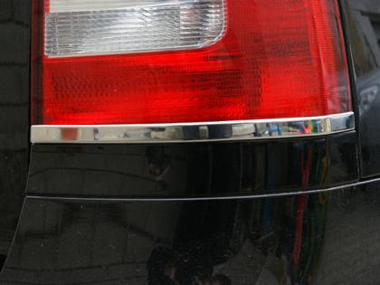 Nerez lišta zadních světel Škoda Octavia 2 Combi