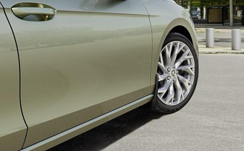 Lapače nečistot - zástěrky Škoda Superb IV Combi - přední, originál