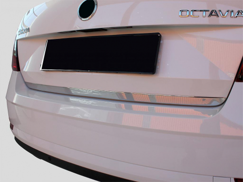 Nerez lišta hrany zadních dveří Škoda Octavia III liftback