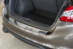 Kryt prahu zadních dveří Nissan Pulsar