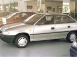 Lišty dveří Opel Astra F