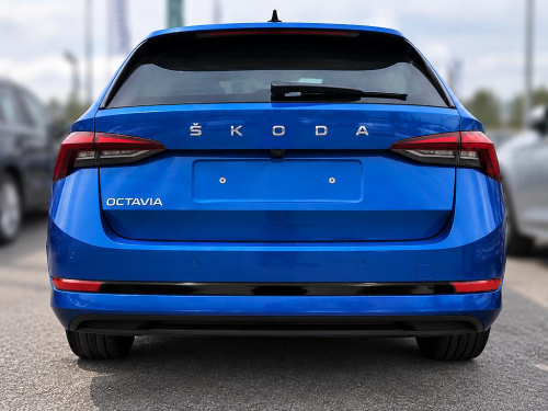 Lišta zadního nárazníku Škoda Octavia IV combi - černá