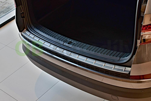 Kryt prahu zadních dveří Škoda Kodiaq - více barevných provedeni