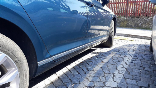 Nerez chrom lišty spodní hrany dveří Volkswagen Passat B8