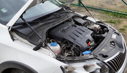 Vzpěry kapoty Škoda Rapid