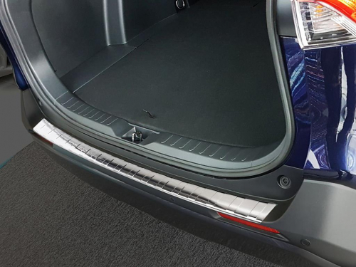 Kryt prahu zadních dveří Toyota RAV4 V