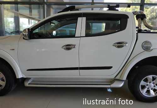 Plastové lišty dveří - venkovní Nissan Navara